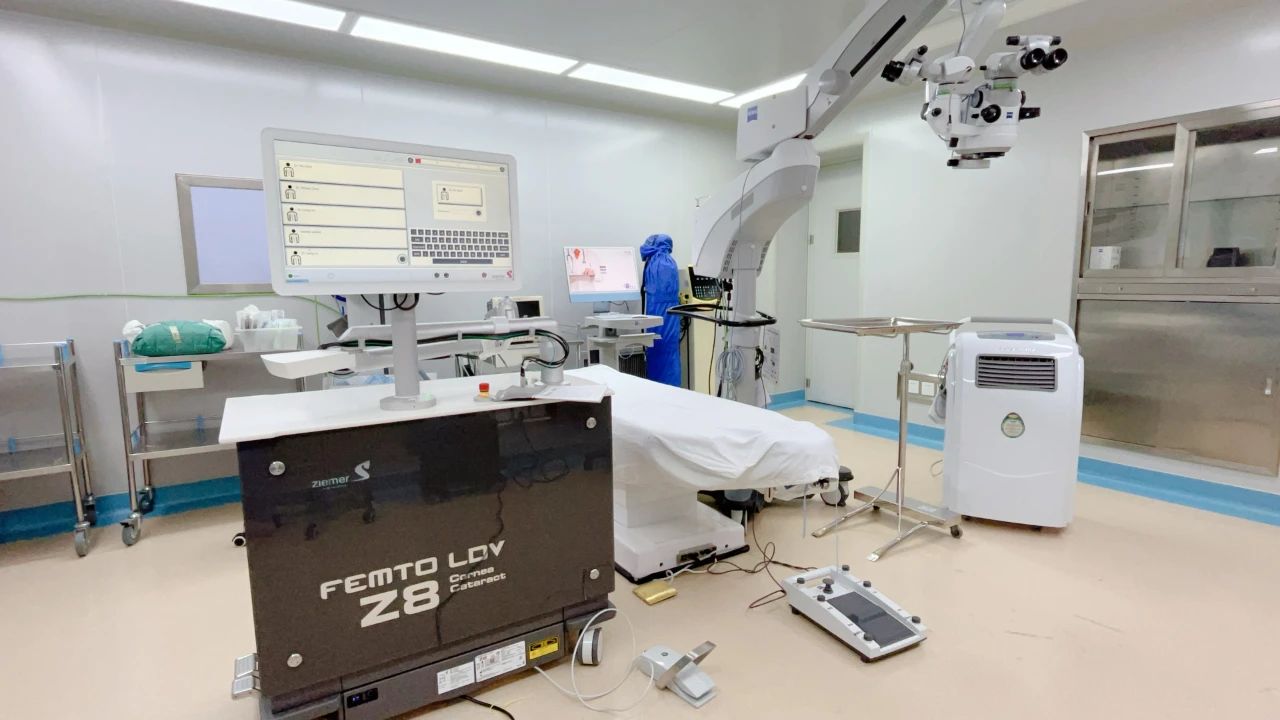 技术赋能临床｜丽水华厦眼科医院成功举办CLEAR臻视Pro全飞临床技术培训
